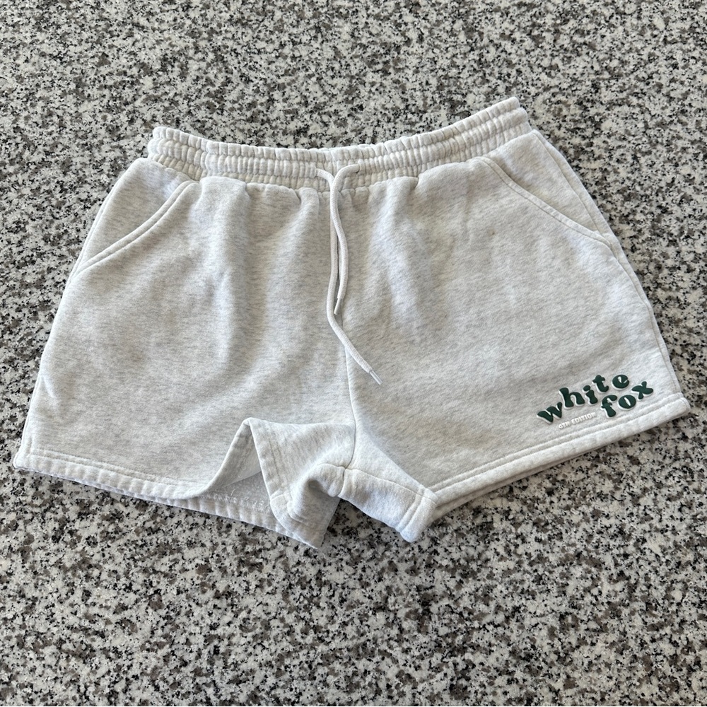 WHITE FOX Limited Edition 4th Edition Lounge Sweat Shorts in Smoke Grey Sz. M - Picture 4 of 11